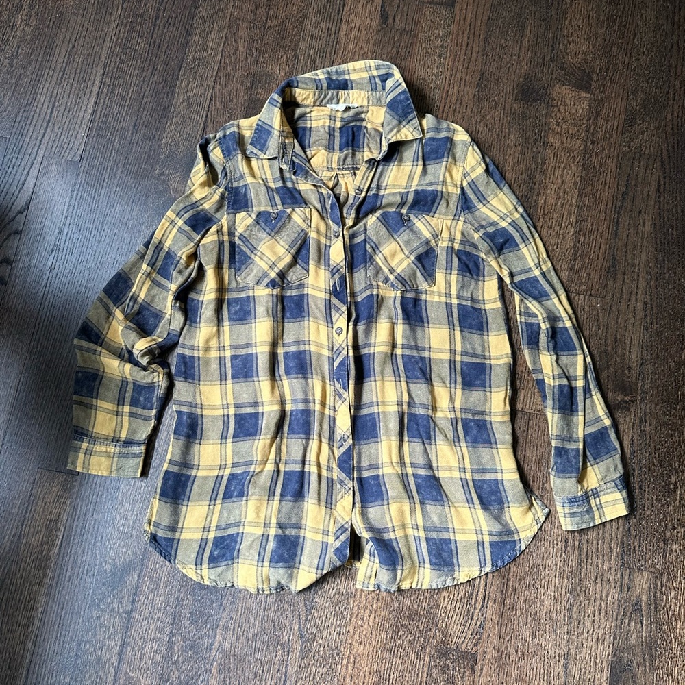 Mystree Brand Button Up. - image 1